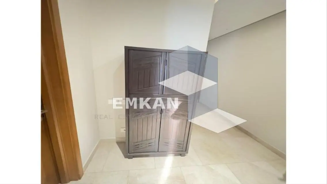 -6 West - Premium Residential Unit