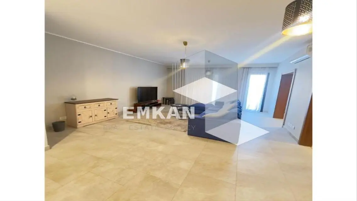 -6 West - Premium Residential Unit