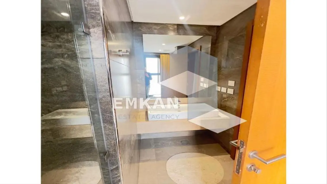 -6 West - Premium Residential Unit