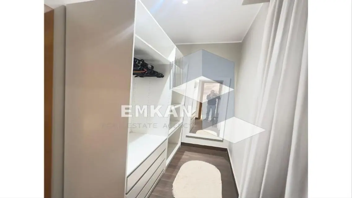 -6 West - Premium Residential Unit