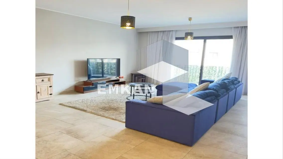 -6 West - Premium Residential Unit