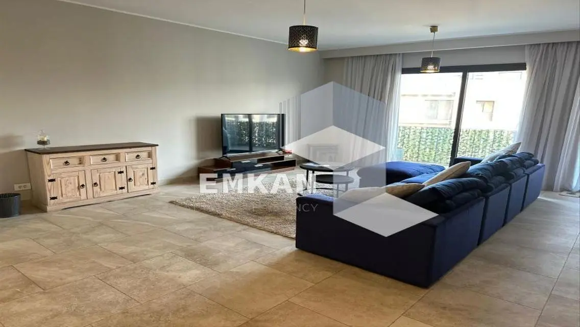 -6 West - Premium Residential Unit