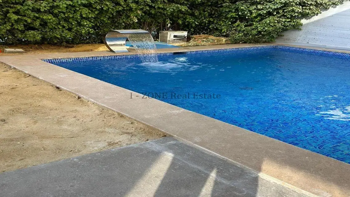 Stunning Lake View Residence - Perfect for Families