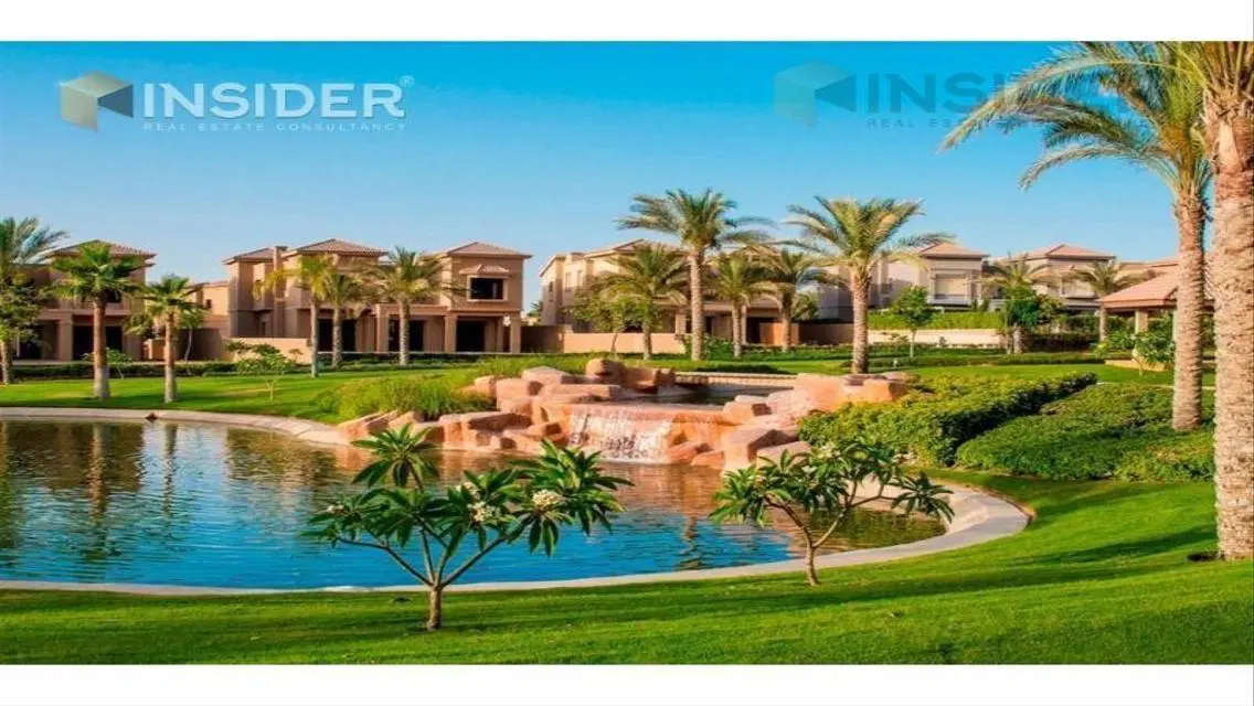 فيلا فاخرة مطلة على بحيرات للبيع بسعر 18,500,000 جنيه