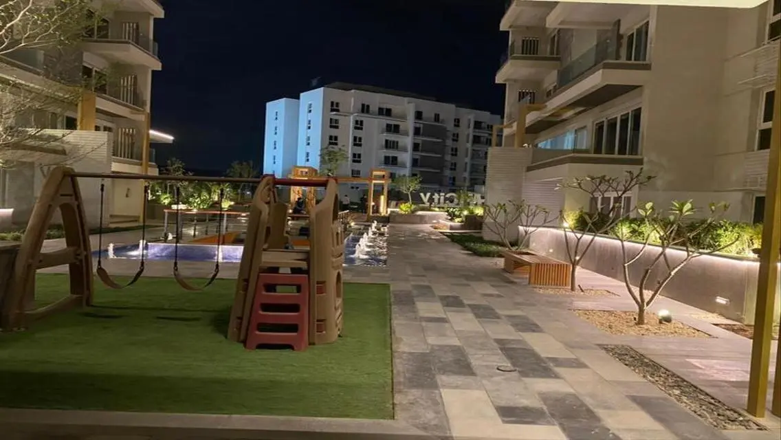 شقة مميزة للبيع في ماونتن فيو - مدينة 5th