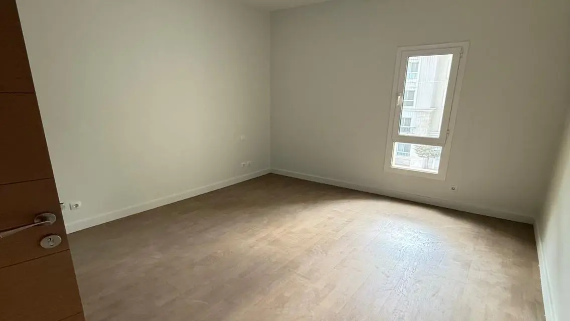 Luxury Apartment for Rent at EViCA