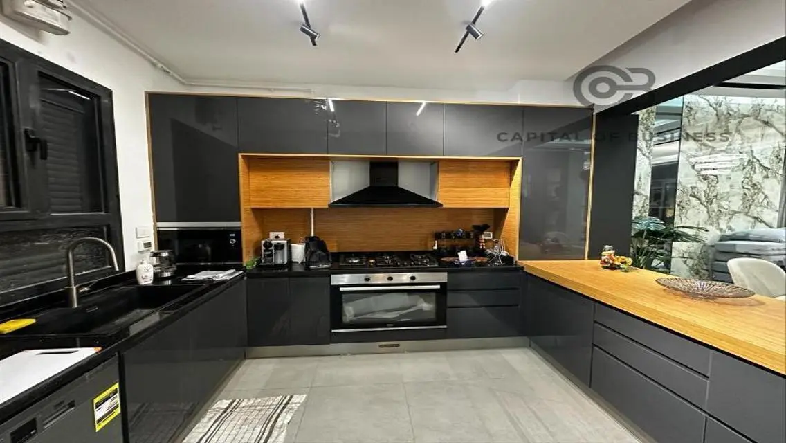 Luxury Apartment 150 sqm with Stunning View