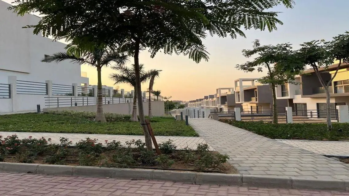 Luxurious Villa with Vast Space