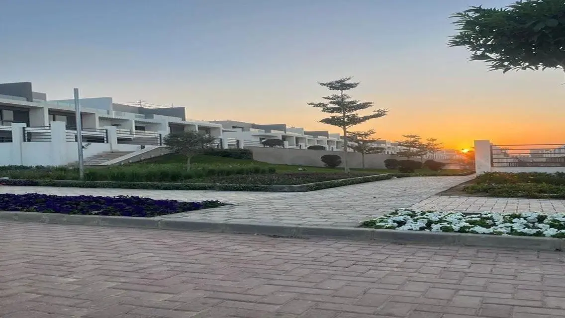 Luxurious Villa with Vast Space