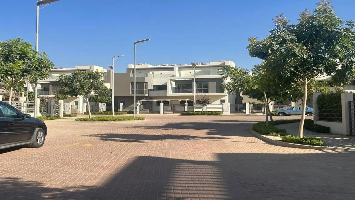 Luxurious Villa with Vast Space