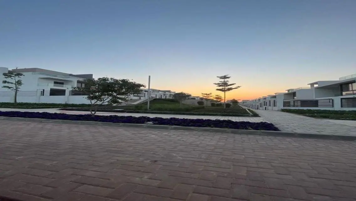Luxurious Villa with Vast Space