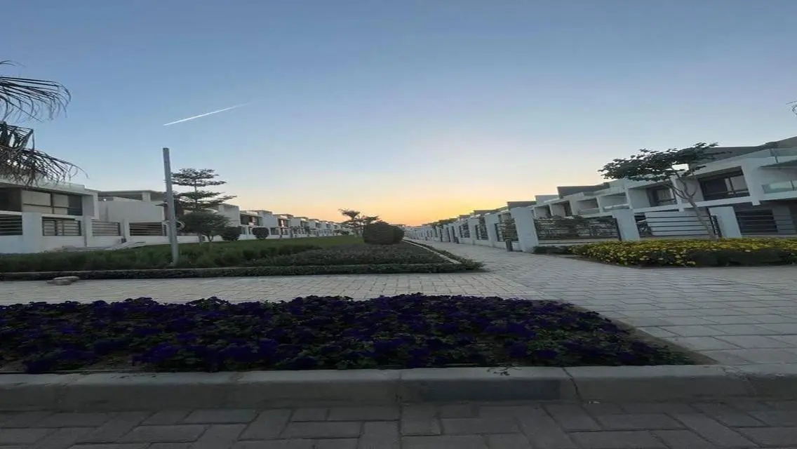 Luxurious Villa with Vast Space