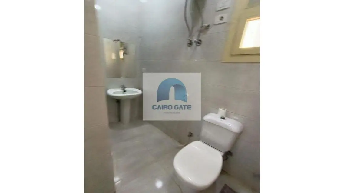 شقة فاخرة بمساحة 380 متر