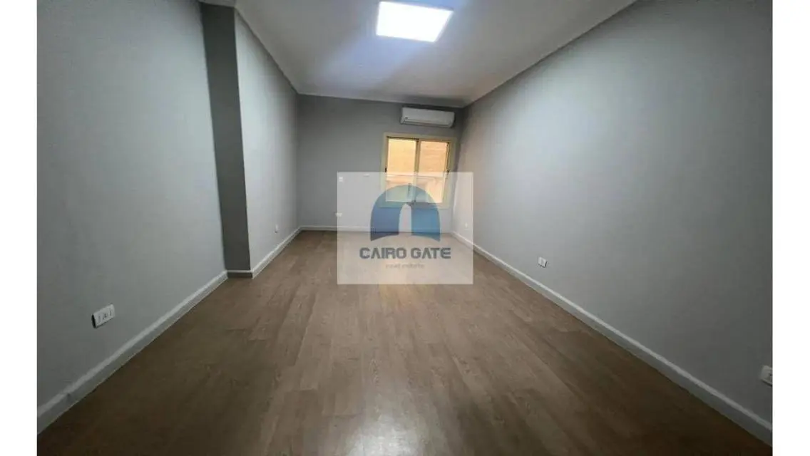 شقة فاخرة بمساحة 380 متر