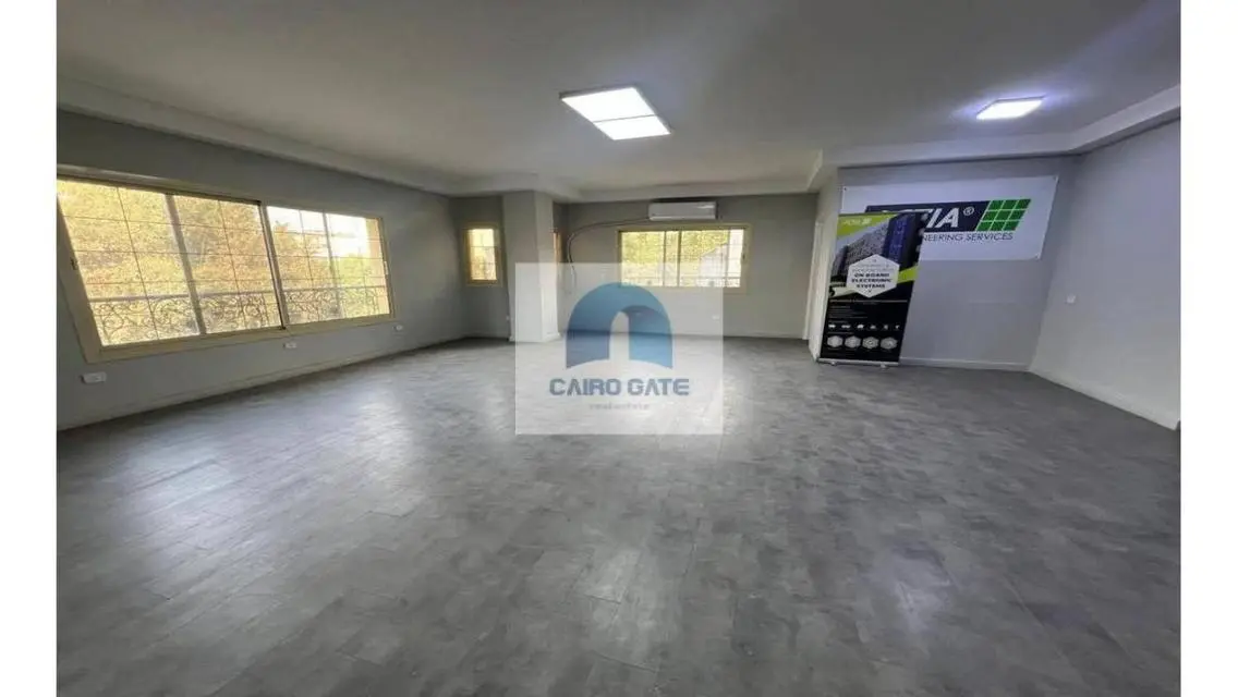 شقة فاخرة بمساحة 380 متر