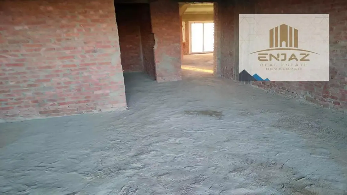 شقة فاخرة مع مميزات متنوعة في مجمع سكني