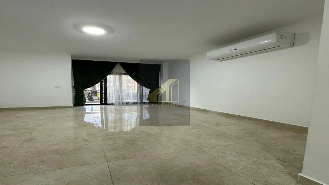 Luxury Apartment for Sale - 160 sqm - Lake View