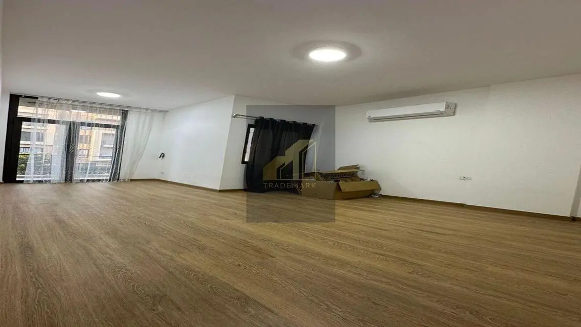 Luxury Apartment for Sale - 160 sqm - Lake View