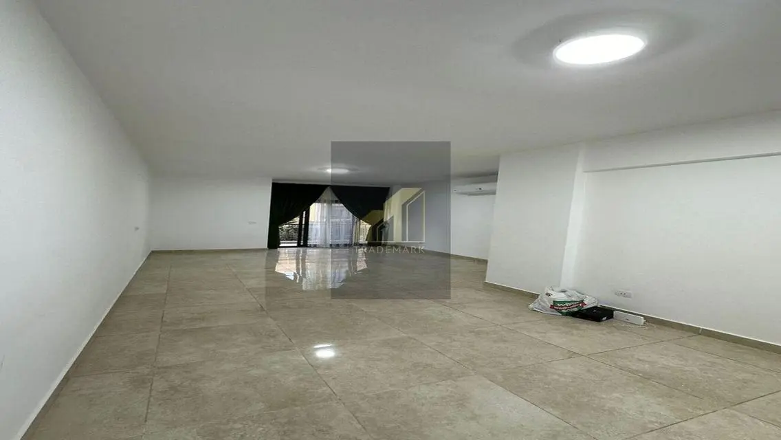 Luxury Apartment for Sale - 160 sqm - Lake View