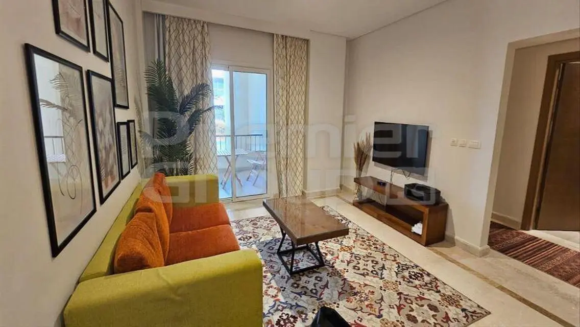 Luxury Apartment with Study Room in City Center