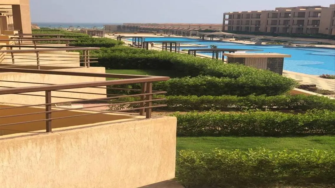 شقة فاخرة مطلة على معلم رئيسي في قلب المدينة