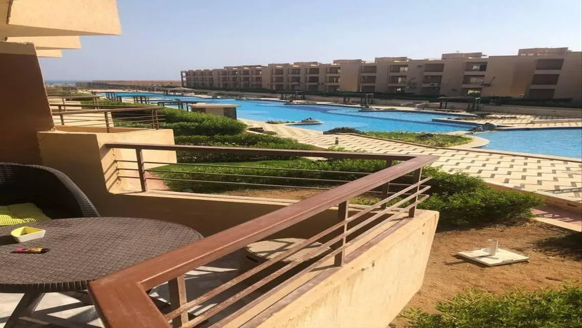 شقة فاخرة مطلة على معلم رئيسي في قلب المدينة