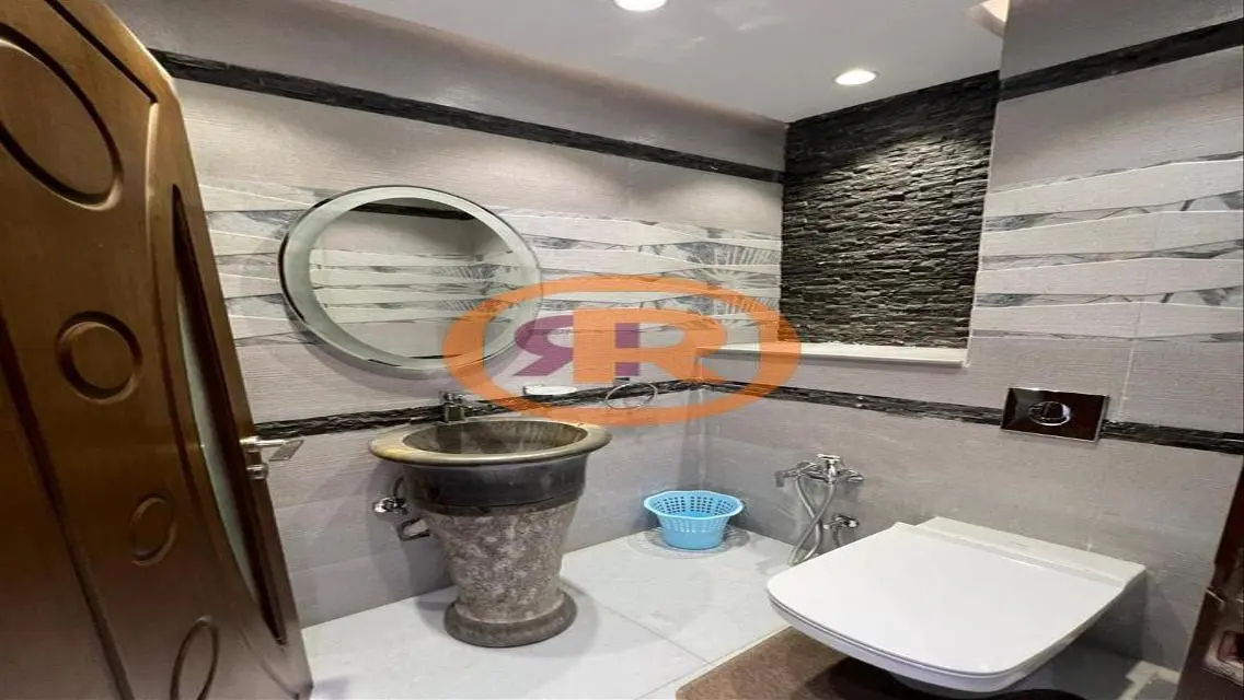 Luxury 3-Bedroom Apartment in a Quiet Neighborhood