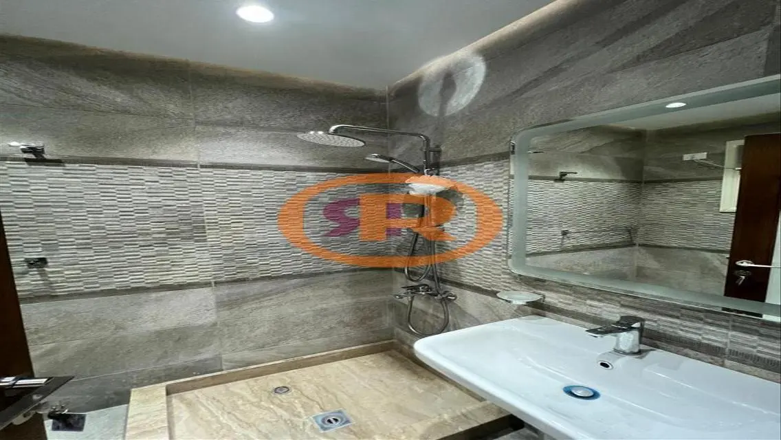 Luxury 3-Bedroom Apartment in a Quiet Neighborhood