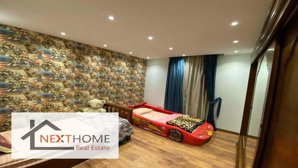 Luxury Villa with Private Garden and Pool