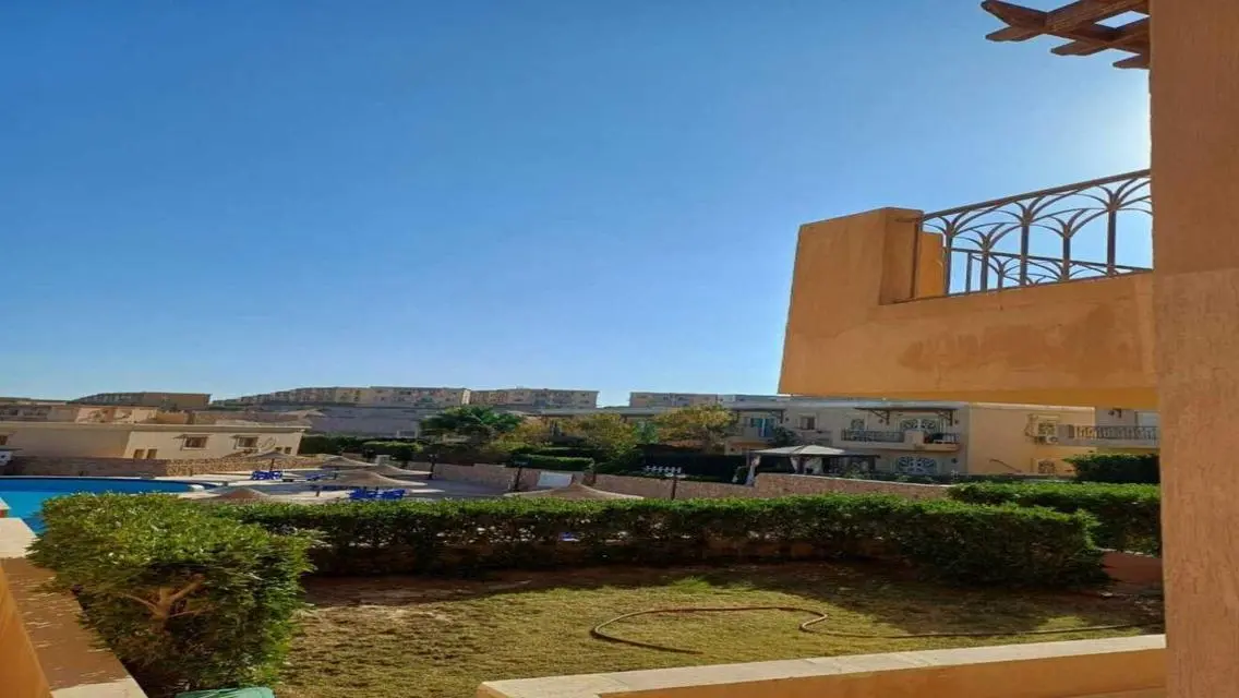 شقة مميزة للبيع بحارس أمن وإطلالة ساحرة