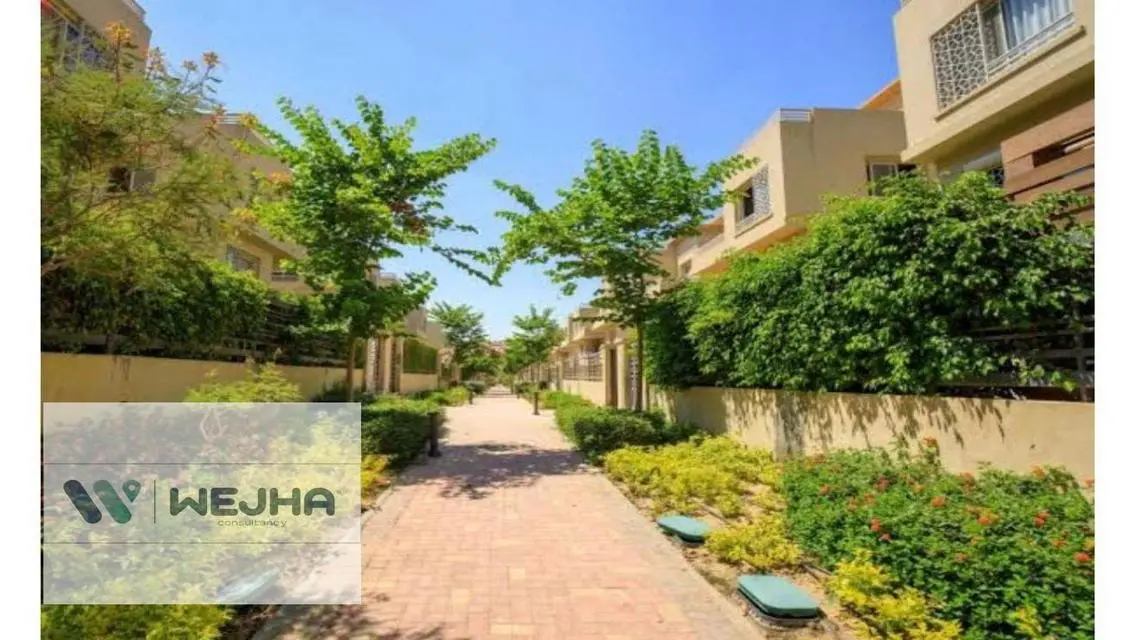 Luxurious Villa for Sale with Spacious Garden and Private Pool