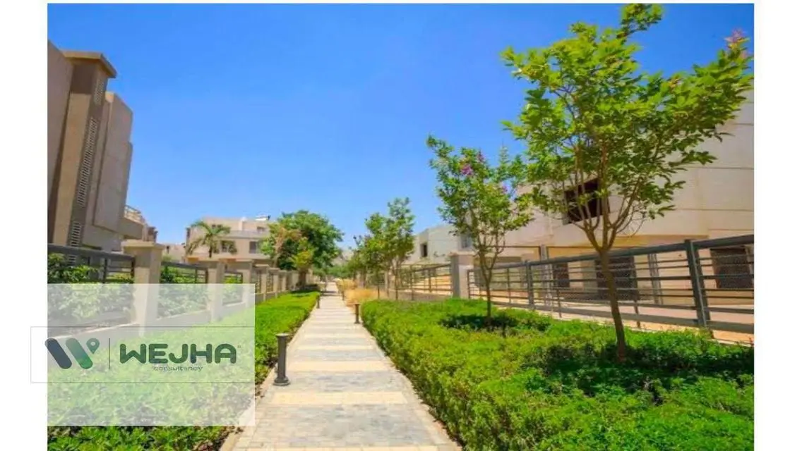 Luxurious Villa for Sale with Spacious Garden and Private Pool