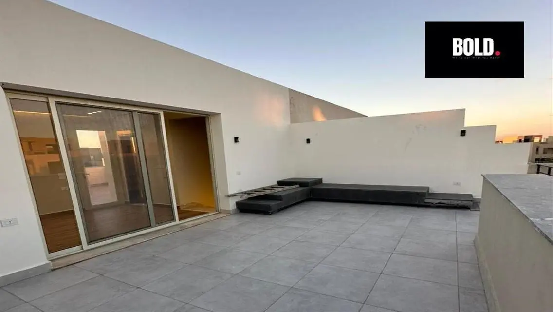 Luxury Apartment for Sale in The Crown at 80,000 EGP