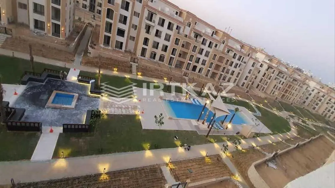منزل فخم بمساحة 230 متر مربع للبيع