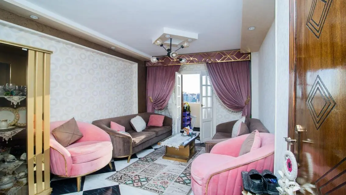 شقة فاخرة في بولكلي بالإسكندرية