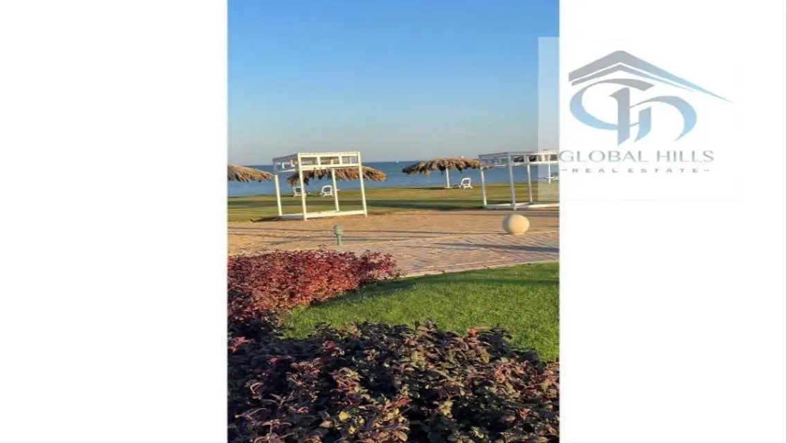 فيلا لافيستا 4140 م - 3 غرف نوم و 2 حمام - إطلالة مزدوجة على البحر والمسابح