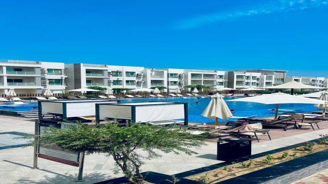 Luxury Apartment with Security and Prime View