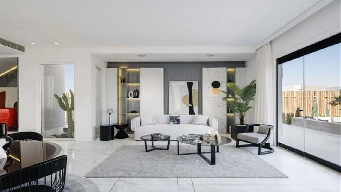 Luxurious Apartment with Stunning Views, 3000m Space