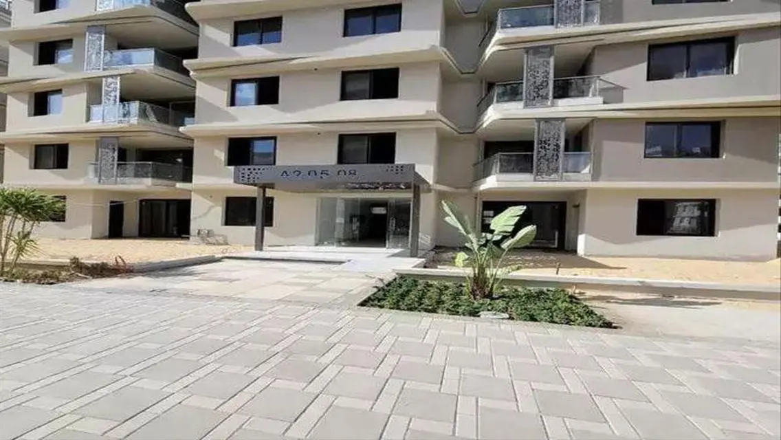 Luxurious Apartment with Stunning Views, 3000m Space