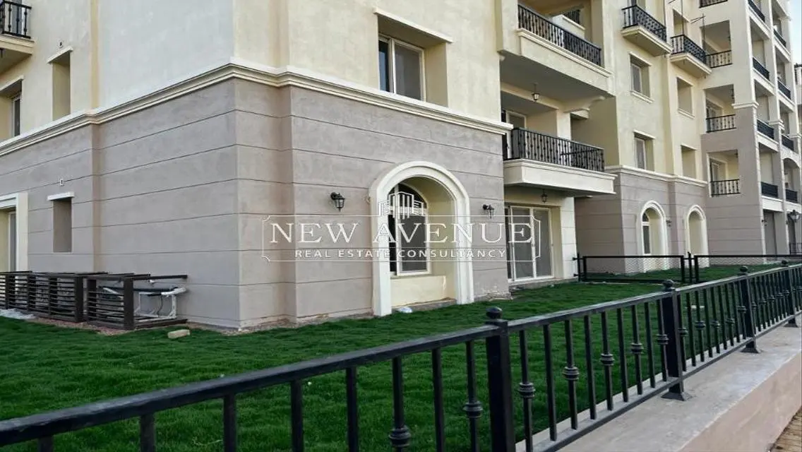 Luxury 3-Bedroom Apartment with Private Garden