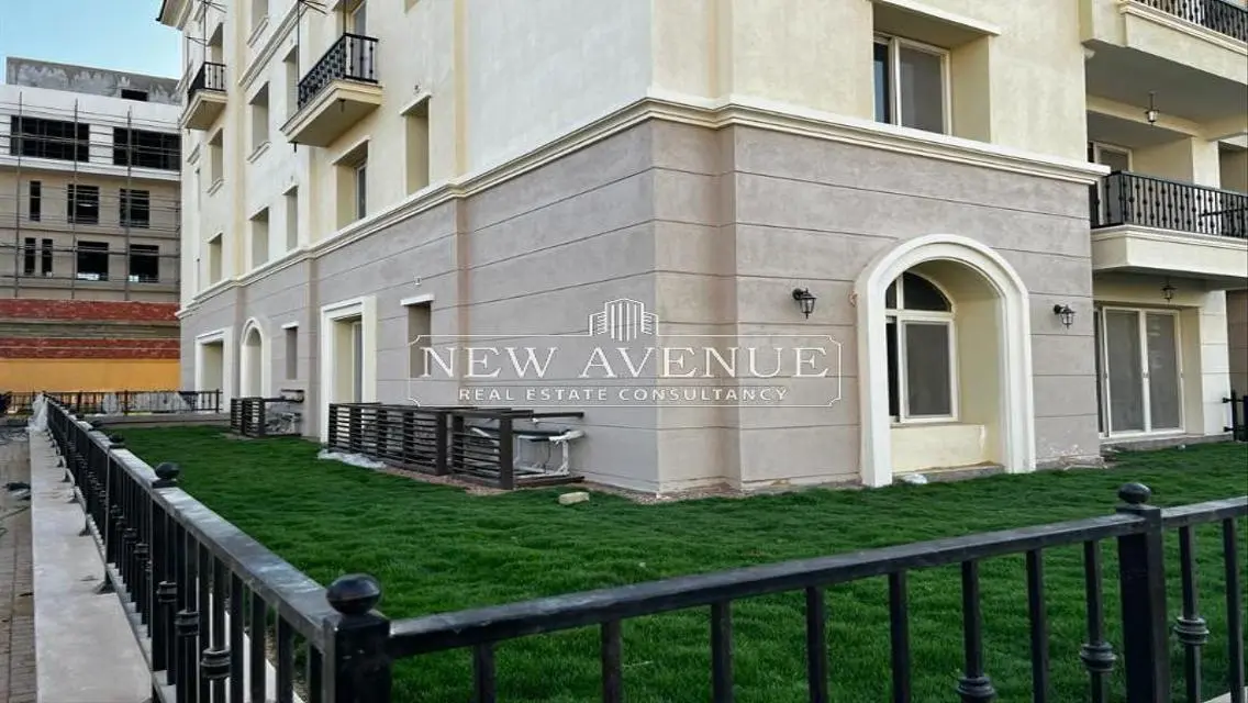 Luxury 3-Bedroom Apartment with Private Garden