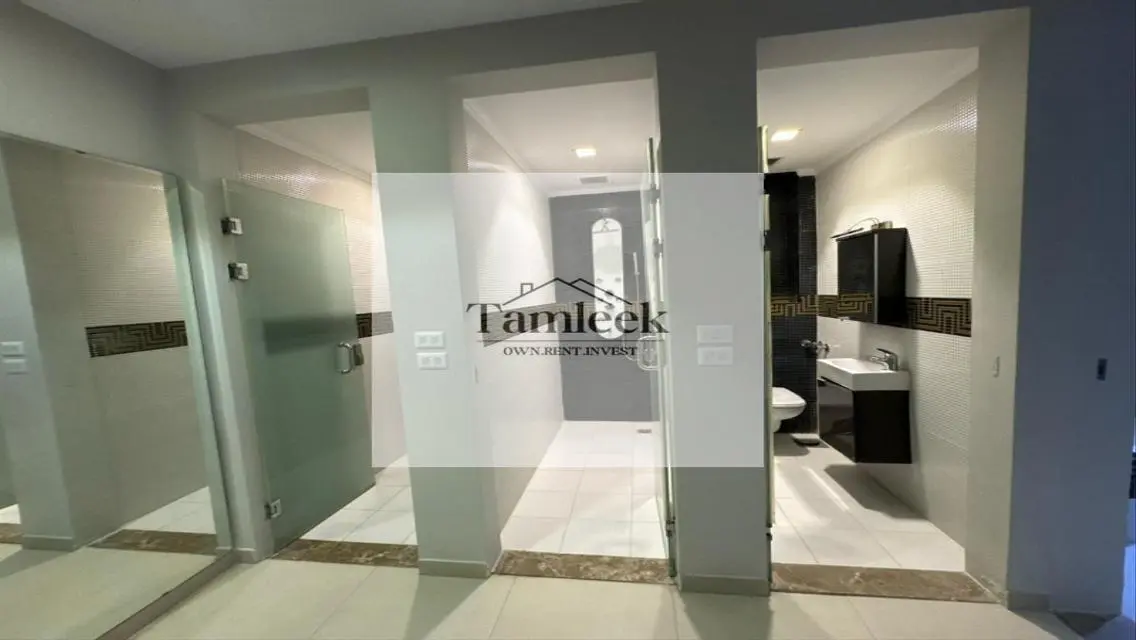 Luxury Villas with Private Pool and Garden in Prime Location