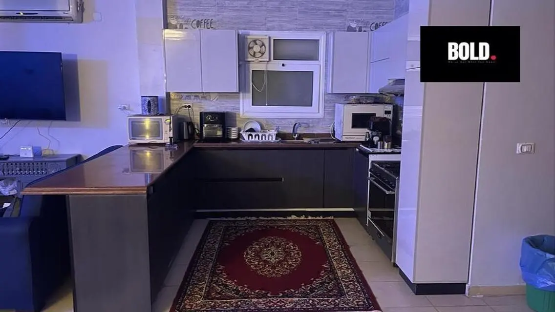 Luxurious Apartment in the Heart of the City with Private Garden