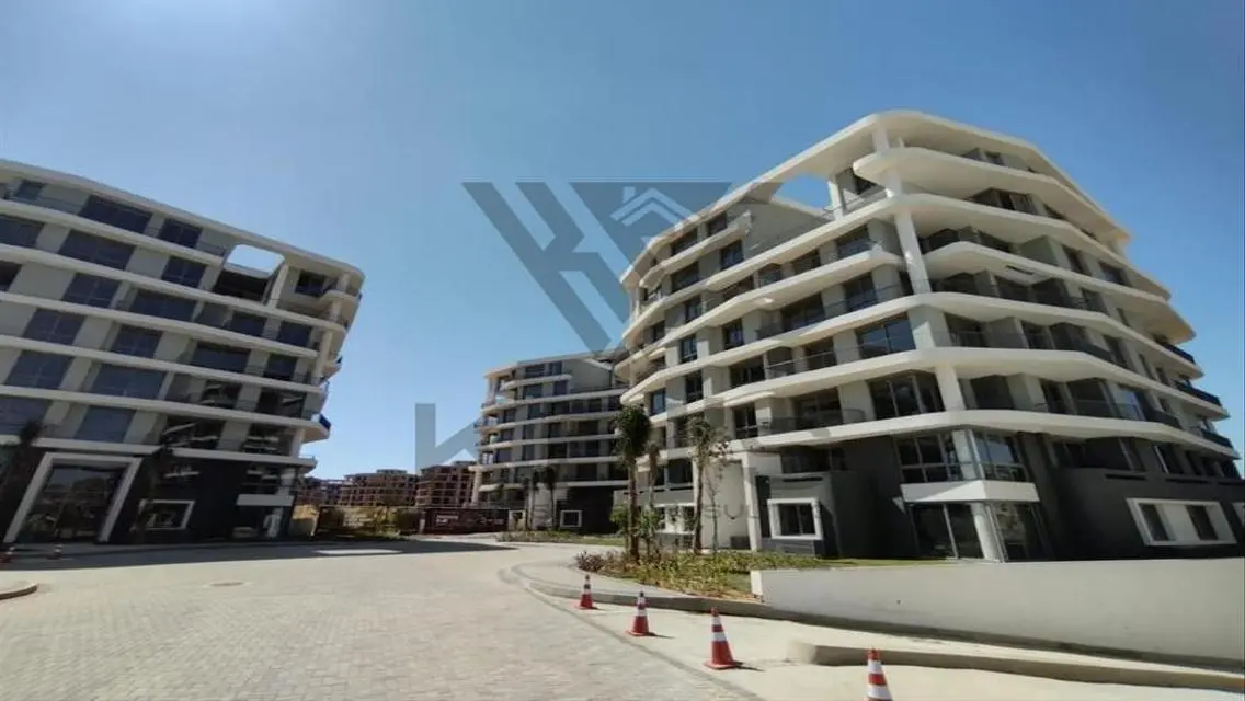 Luxurious Apartment in R7 Project