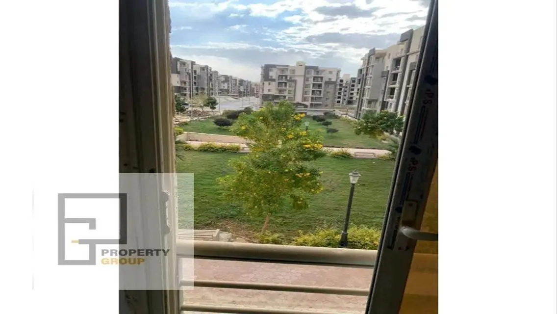 شقة فاخرة بمساحة واسعة وخدمات متعددة