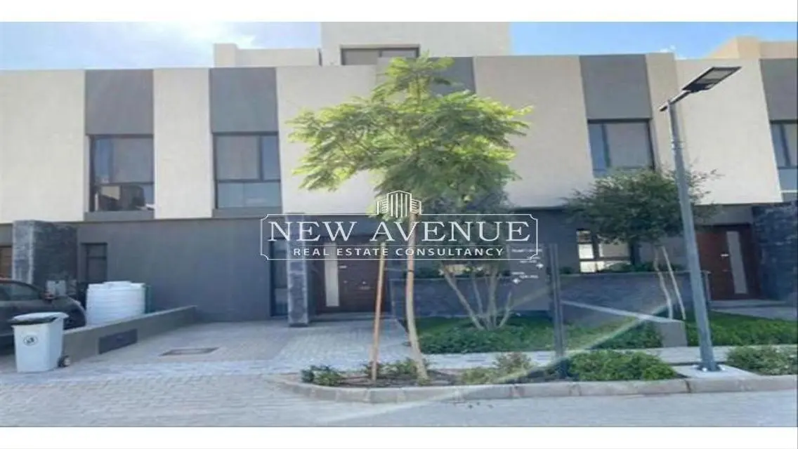 Luxury Villa with Spacious Layout and Premium Amenities