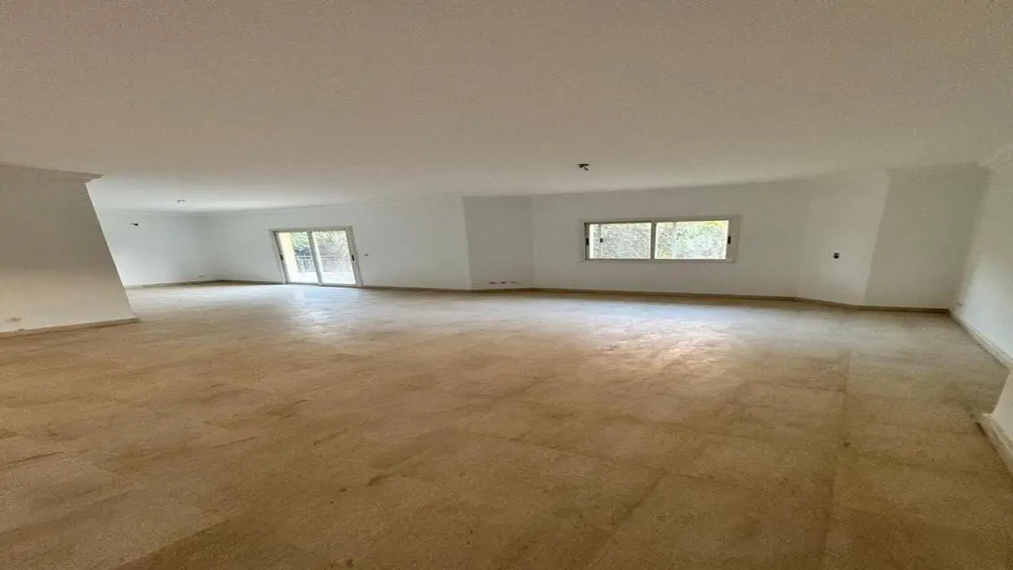 Luxurious 3 Bedroom Apartment in Prime Location