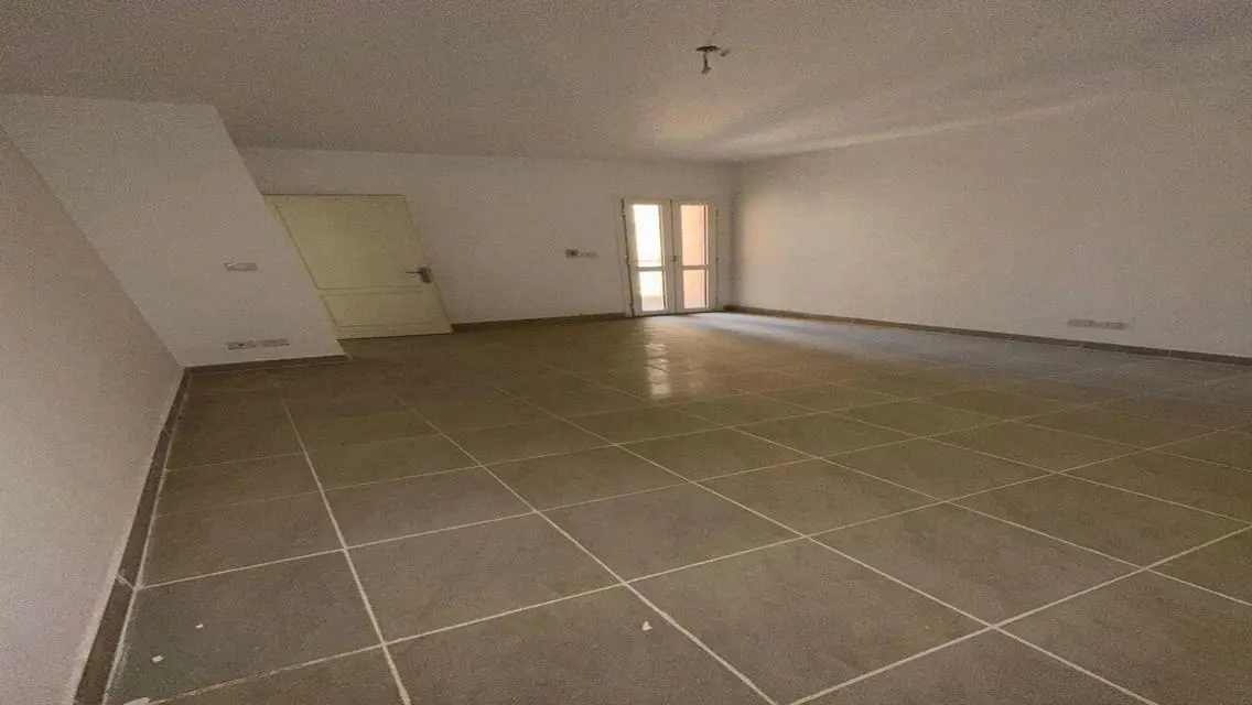 Luxurious 3 Bedroom Apartment in Prime Location