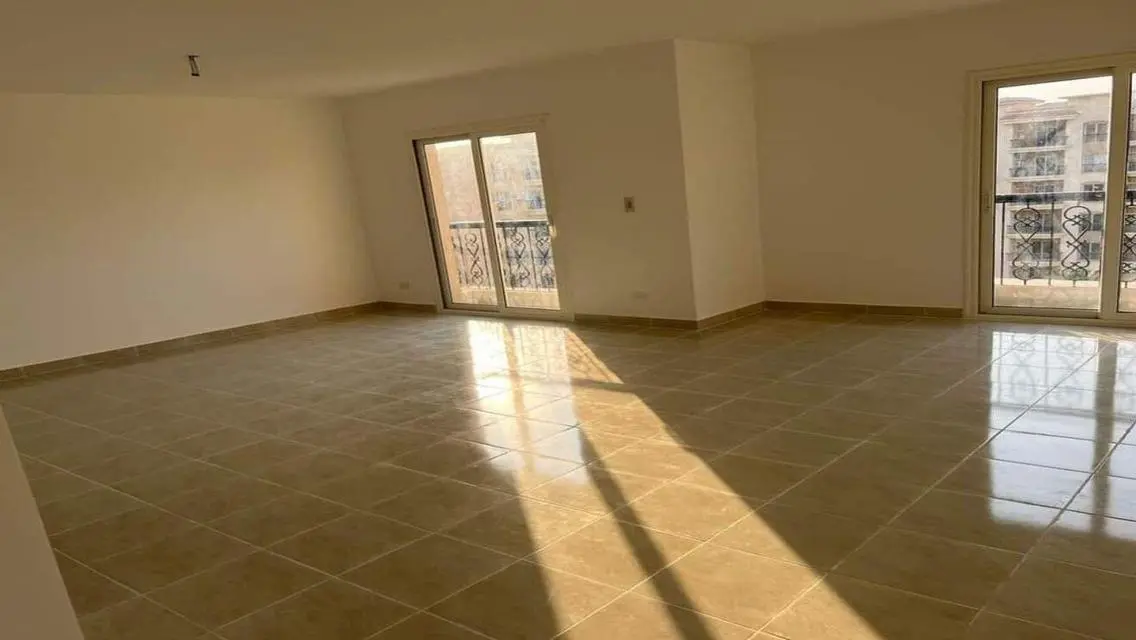 Luxurious 3 Bedroom Apartment in Prime Location