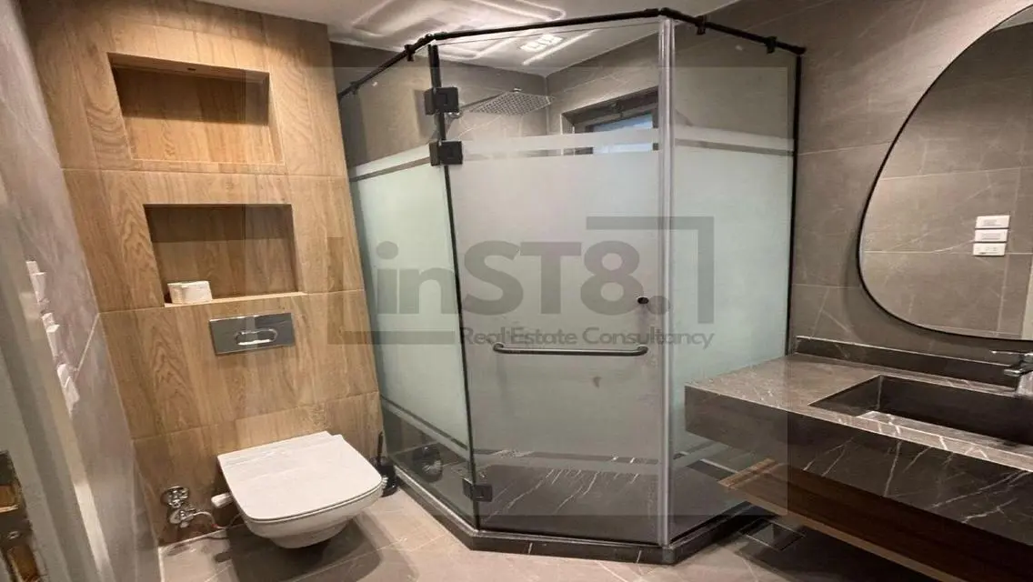 منزل فخم للبيع في ST81 بمساحة 220 متر بسعر 130000